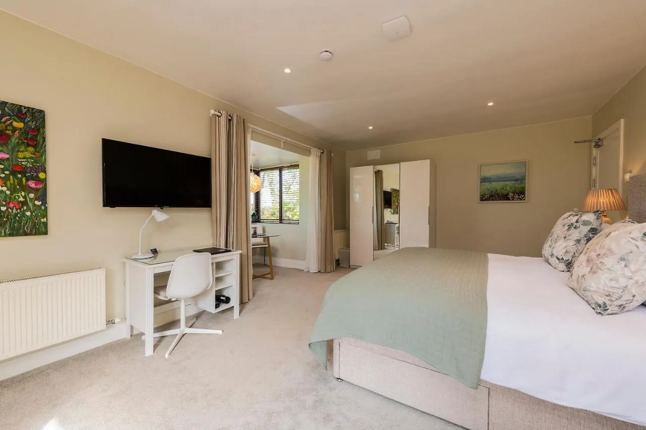 Mount Barker Hotel Swords