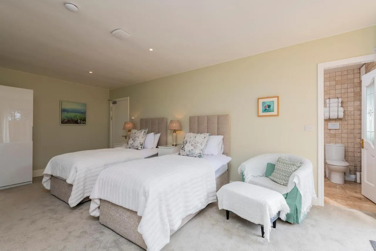 Mount Barker Hotel Swords