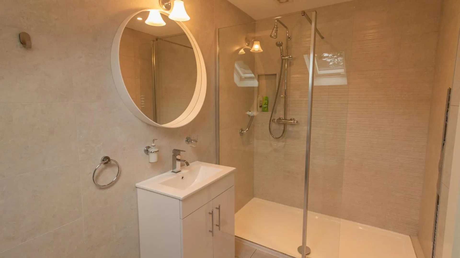 Mount Barker Hotel Swords 0*,  Ireland