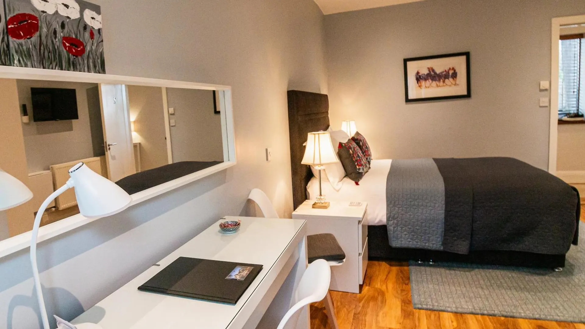 Mount Barker Hotel Swords Guest house